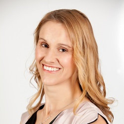 dr-mara-clarson